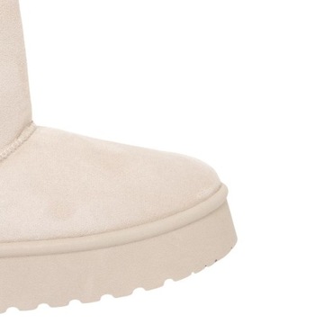 Зимние туфли большие звезды изолированные снежные ботинки