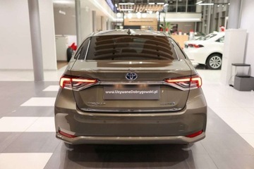 Toyota Corolla XII Sedan 1.8 Hybrid 122KM 2022 Toyota Corolla 1.8 Hybrid Executive VIP Gwarancja 1.8 Hybryda 122KM, zdjęcie 4