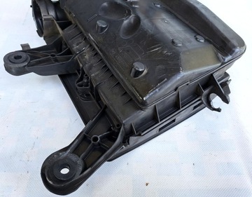 PEUGEOT OE 9673061080 POUZDRO FILTRU VZDUCHU