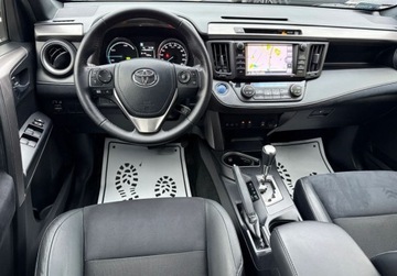 Toyota RAV4 IV MPV Facelifting 2.5 Hybrid 197KM 2016 Toyota RAV4 Salon Polska, Serwis ASO Czujniki, Kamera, 2.5 Hybryda 197KM, zdjęcie 2