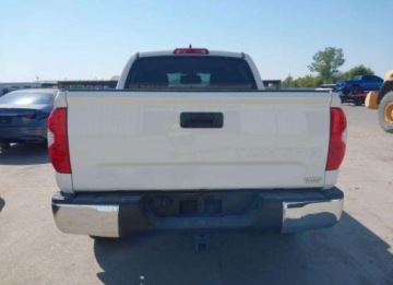 Toyota Tundra II 2021 Toyota Tundra 2021, 5.7L, 4x4, SR5, od ubezpieczalni 5.7 Benzyna 381KM, zdjęcie 8