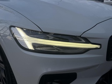 Volvo V60 II  2021 Volvo V60 B3 B Geartronic R-Design, Salon PL, FV23, zdjęcie 35