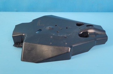 MERCEDES W206 C200 OSŁONA WAHACZA SPRĘŻYNOWEGO LEWA A2063528101