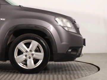 Chevrolet Orlando 1.8 141KM 2011 Chevrolet Orlando 1.8i, 7 miejsc, Navi, Klima, zdjęcie 14