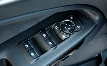 Ford Ecosport II SUV Facelifting 1.0 EcoBoost 125KM 2018 Ford EcoSport ST-line Idealny LED skora ALCANTARA navi. Benzyna 125KM, zdjęcie 36