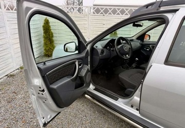 Dacia Duster I SUV Facelifting 1.2 TCe 125KM 2014 Dacia Duster Dacia Duster 1.2 TCe Celebration 1.2 Benzyna 125KM, zdjęcie 28