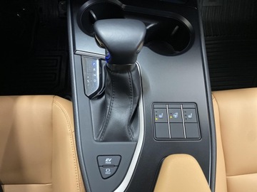 Lexus UX Crossover 250h 184KM 2022 Lexus UX 250h GPF F Sport Design 2WD Lexus UX 250h, zdjęcie 19
