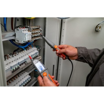 Измеритель сопротивления изоляции SONEL MIC-5