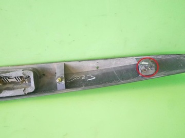 ЗАДНЯЯ НАКЛАДКА НА КАПОТ FORD FOCUS MK1 HB 5D