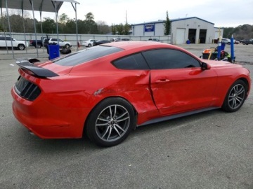 Ford Mustang VI Convertible 2.3 EcoBoost 317KM 2015 Ford Mustang 2015 FORD MUSTANG 2.3 Benzyna 317KM, zdjęcie 3