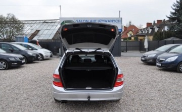 Mercedes Klasa C W204 Kombi T204 1.8 180 CGI BlueEFFICIENCY 156KM 2010 Mercedes-Benz Klasa C 180 CGI Avangarde Automat Benzyna 1.8 Benzyna 156KM, zdjęcie 31