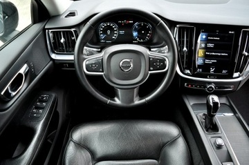 Volvo V60 I Kombi Facelifting 2.0 D3 DRIVE-E 150KM 2018 Volvo V60 2.0 D3 150KM Navi FullLed Climatronic, zdjęcie 5