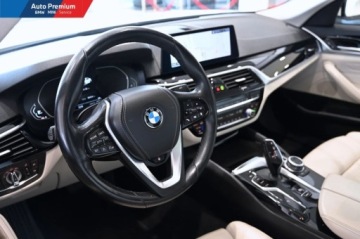 BMW Seria 5 G30-G31 Limuzyna 518d 150KM 2020 BMW Seria 5 518dFV23Adaptacyjne Reflektory LEDPrzyciemniane Szyby 2.0, zdjęcie 6
