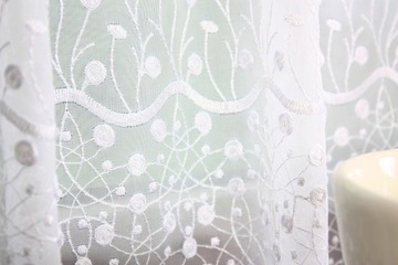 Заздростка Вуаль белая Штора с вышивкой для кухни, высота 70 см