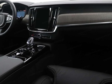 Volvo V90 II 2025 VOLVO V90 T6 AWD Plug-In Hybrid Plus Dark Combi 2.0 (398KM) 2025, zdjęcie 9