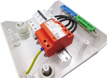 ГЕРМЕТИЧНЫЙ РАСПРЕДЕЛИТЕЛЬНЫЙ ЩИТ IP65 AC DEHN+C32 3F RH-8