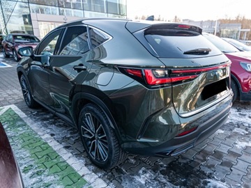 Lexus NX II SUV Facelifting 2.5 450h+ 309KM 2025 Od ręki - 450h+ Omotenashi 2.5 Hybrid Plug-in AWD 292KM, zdjęcie 3