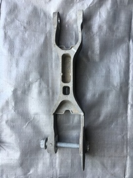 Jeep Cherokee KL lift łapa skrzyni biegów 2.4 18r
