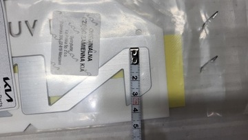 ZNAK NÁPIS ZNAKY PŘEDNÍ KIA OE 86300-J7CA0 ORIGINÁLNÍ NOVÝ ASO !!!