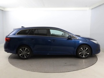 Toyota Avensis III Wagon Facelifting 2015 2.0 D-4D 143KM 2018 Toyota Avensis 2.0 D-4D, Salon Polska, VAT 23%, zdjęcie 5