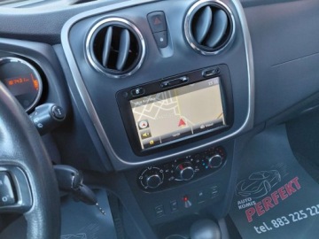 Dacia Sandero II Hatchback 5d 1.5 dCi 90KM 2014 Dacia Sandero Nawigacja Klimatyzacja Elektryka PDC 1.5 Diesel 90KM, zdjęcie 18