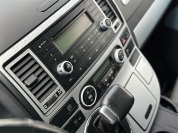 Volkswagen Multivan T6 2007 Volkswagen Multivan 2.5 diesel 174KM 2007r, zdjęcie 24