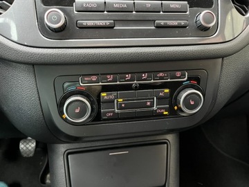 Volkswagen Tiguan I SUV 2.0 TDI CR DPF BlueMotion 110KM 2011 Volkswagen Tiguan 2.0 diesel 110 KM 6 biegow zarej w PL ksiazka serwis, zdjęcie 10