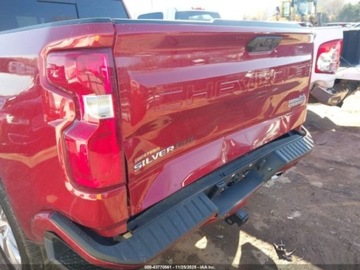 Chevrolet Silverado II 2024 Chevrolet Silverado 2024r., 4x4, 5.3L 5.3 Benzyna 355KM, zdjęcie 3