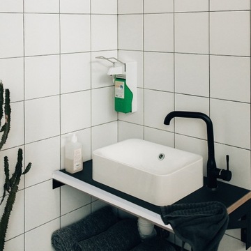 ЗАЩИТНАЯ ЛЕНТА ДЛЯ САМОКЛЕЯЩИХСЯ НАКЛЕЙКИ, ОТДЕЛКИ ВАННЫ, ВОДОПРОВОДА, ПРОКЛАДКИ ПВХ