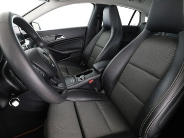Mercedes CLA C117 Shooting Brake Facelifting 1.5 180 d 109KM 2017 Mercedes CLA 180 GRATIS! Pakiet Serwisowy o, zdjęcie 12