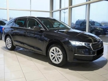 Skoda Octavia IV Liftback 1.5 TSI EVO 150KM 2025 Selection 1.5 TSI mHEV 150KM DSG, zdjęcie 2