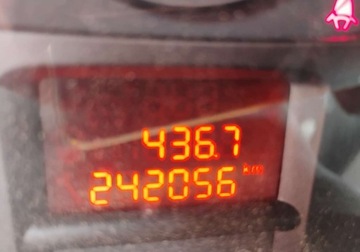 Citroen Berlingo II Combi Facelifting 1.6 HDI 90KM 2014 Citroen Berlingo 2014r, Salonowy, 1.6 HDI. Lekko uszkodzony tyl. Jezdzi. V, zdjęcie 11