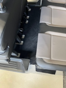 SEDADLA POHOVKA PODLAHA ÚCHYTY VW CARAVELLA T6