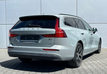 Volvo V60 II  Kombi Facelifting 2.0 B4 197KM 2023 Volvo V60 Automat Kamera Tempomat Led Virtual Piekny kolor FV23, zdjęcie 7