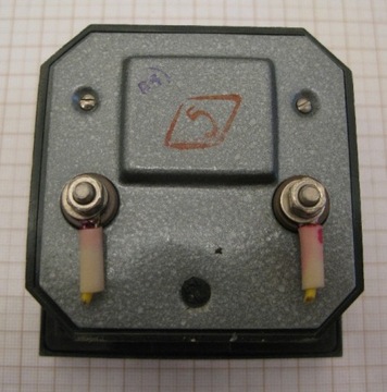 E8027 вольтметр 0–25 x 10 В постоянного тока