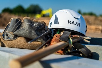 Защитная каска для строителей, для лесорубов, каска для электриков ZENITH BA AIR.