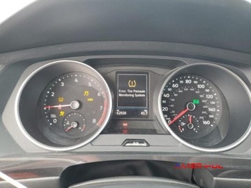 Volkswagen Tiguan II 2021 Volkswagen Tiguan 2021 r., 2,0L SE 4x4 2.0 Benzyna 184KM, zdjęcie 6