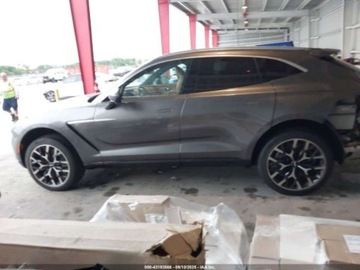 Aston Martin DBX 2021 Aston Martin DBX 2021 4.0l 4.0 Benzyna 542KM, zdjęcie 2