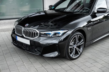 BMW Seria 3 G20-G21 Touring 2.0 330e 292KM 2022 BMW 3 Touring 330 e Plug-in-Hybrid xDrive 2022 M-Performance FV VAT 23%, zdjęcie 2