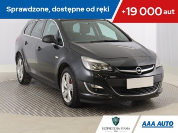 Opel Astra J Sports Tourer Facelifting 1.7 CDTI ECOTEC 130KM 2014 Opel Astra 1.7 CDTI, Salon Polska, Navi, Klima