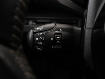 Peugeot 3008 II Crossover 1.5 BlueHDI 130KM 2019 Peugeot 3008 Niski przebieg Virtual Navi Czujniki, zdjęcie 32