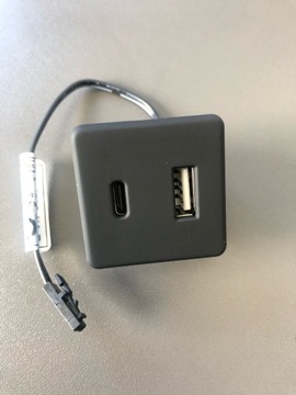 Opcjonalne ładowanie USB