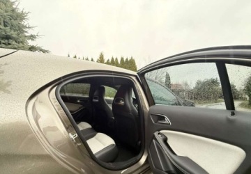 Mercedes Klasa A W176 Hatchback 5d 1.6 180 BlueEFFICIENCY 122KM 2013 Mercedes-Benz Klasa A Mercedes-Benz Klasa A 180 1.6 Benzyna 122KM, zdjęcie 29