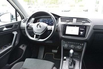 Volkswagen Tiguan II SUV 2.0 TDI 190KM 2019 Volkswagen Tiguan SalonPL 2.0 TDI 190KM DSG 4x4 R-Line DCC Pakiety LED TOP, zdjęcie 10