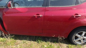 DVEŘE LEVÝ PŘEDNÍ KIA VENGA KÓD LAK A0 KOMPLETNÍ EU