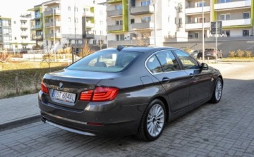 BMW Seria 5 F10-F11 Limuzyna 530d 245KM 2010 BMW Seria 5 3,0d (245KM) Automat Skory 3.0 Diesel 245KM, zdjęcie 3
