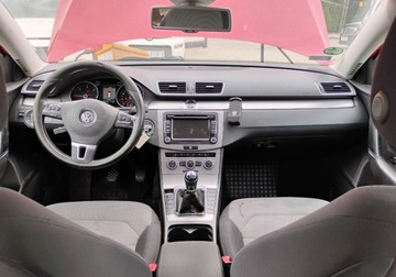 Volkswagen Passat B7 Variant 2.0 TDI CR DPF BlueMotion 140KM 2012 Volkswagen Passat 2012r, 2.0 TDI, Lekko uszkodzony lewy bok, Jezdzi. 2.0, zdjęcie 5