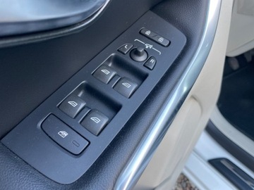 Volvo V40 II Cross Country 2.0 D2 DRIVE-E 120KM 2015 Volvo V40 2.0 D-2 120 KM SUMMUM BEZWYPADKOWY IDEALNY WYPOSAZONY 2.0, zdjęcie 24