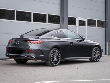 Mercedes CLE Coupe 2.0 300 258KM 2025 MERCEDES-BENZ CLE 300 4-Matic AMG Line 2.0 (258KM) 2025, zdjęcie 4