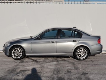 BMW Seria 3 E90-91-92-93 Limuzyna E90 320i 170KM 2008 BMW 3 320 i, Navi, Klima, Klimatronic, Tempomat, zdjęcie 2